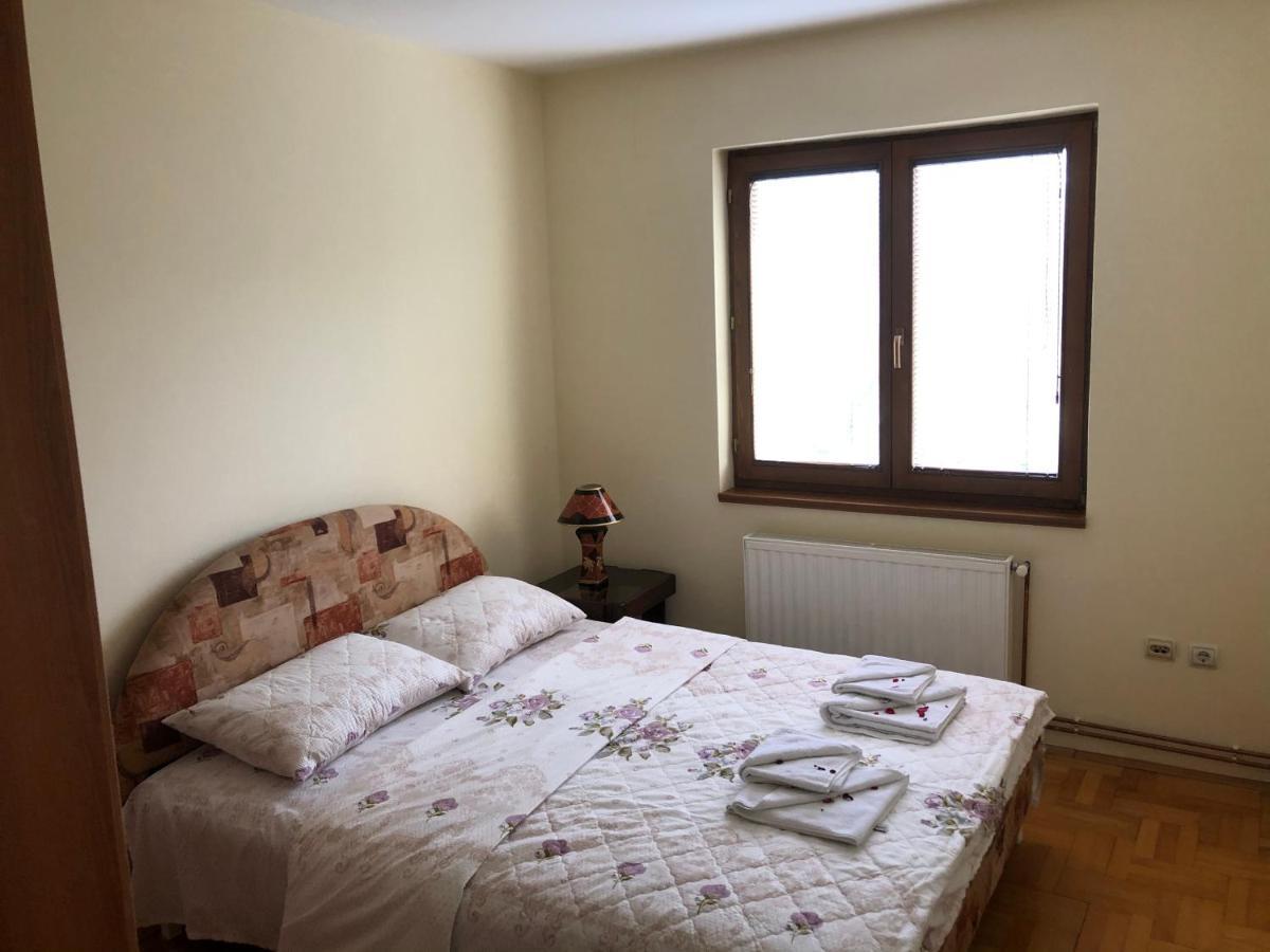 Apartman Djina Vrnjačka Banja Exterior foto