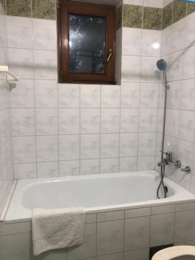Apartman Djina Vrnjačka Banja Exterior foto